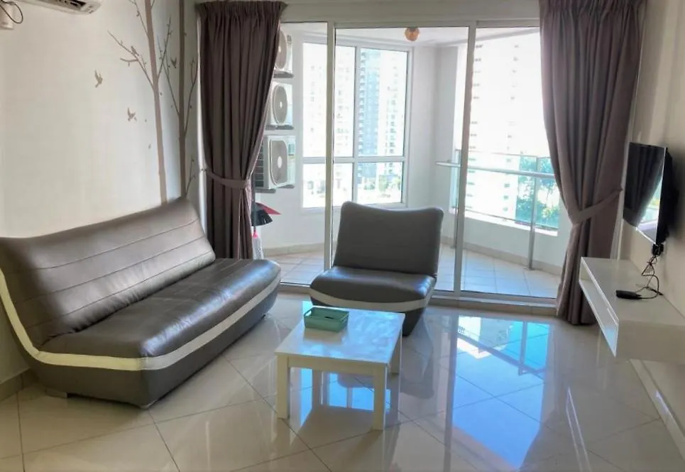 Ferienwohnung Mansion One Seaview Georgetown 2Br 6 Pax
